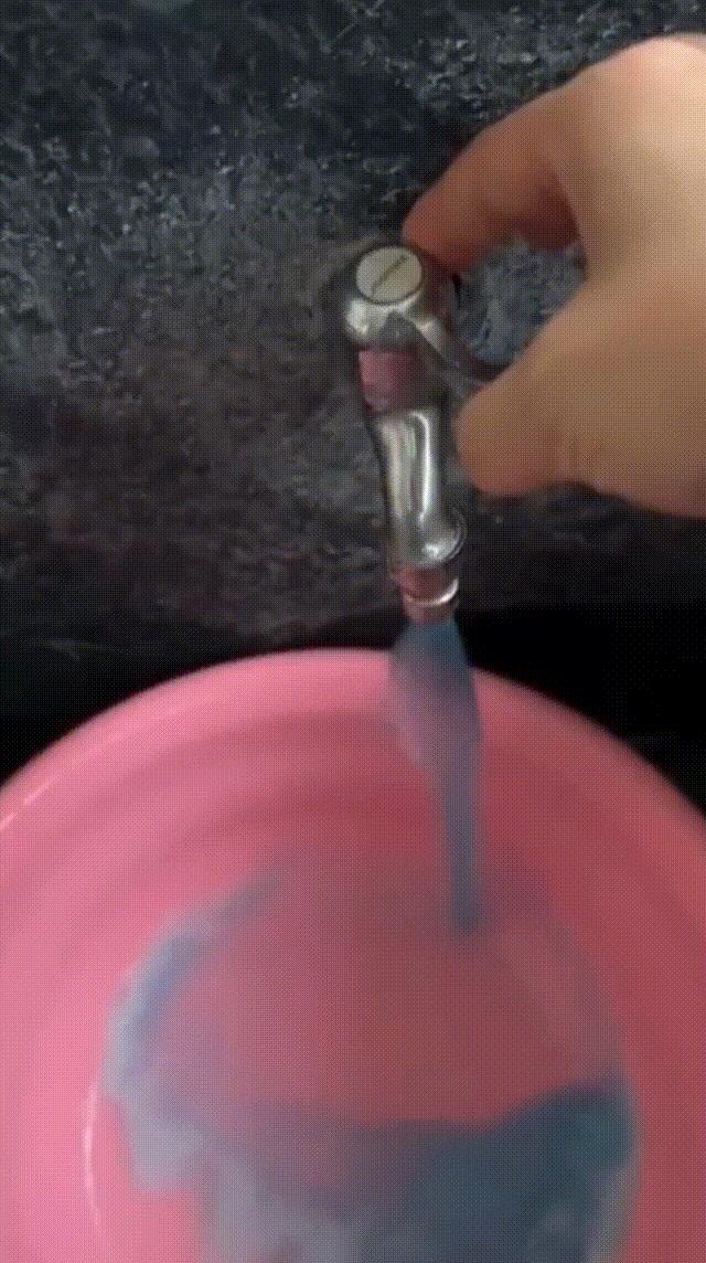 DƬ